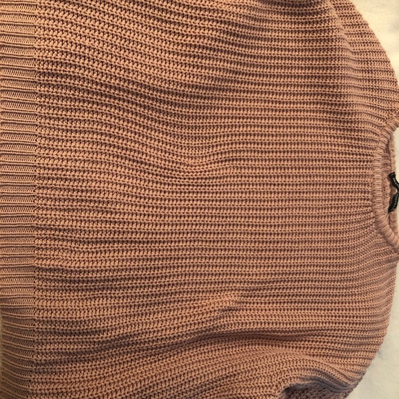 Brandy Melville sweater - Picture 1 of 3